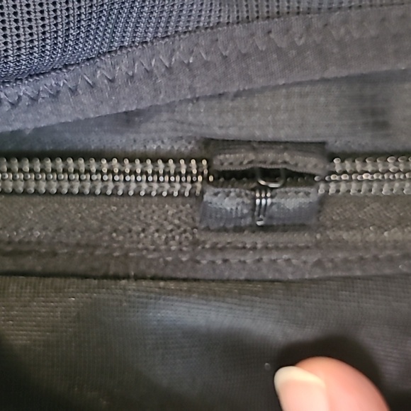 SHEFIT Black Women's 1 Luxe Adjustable Bra - Picture 7 of 10